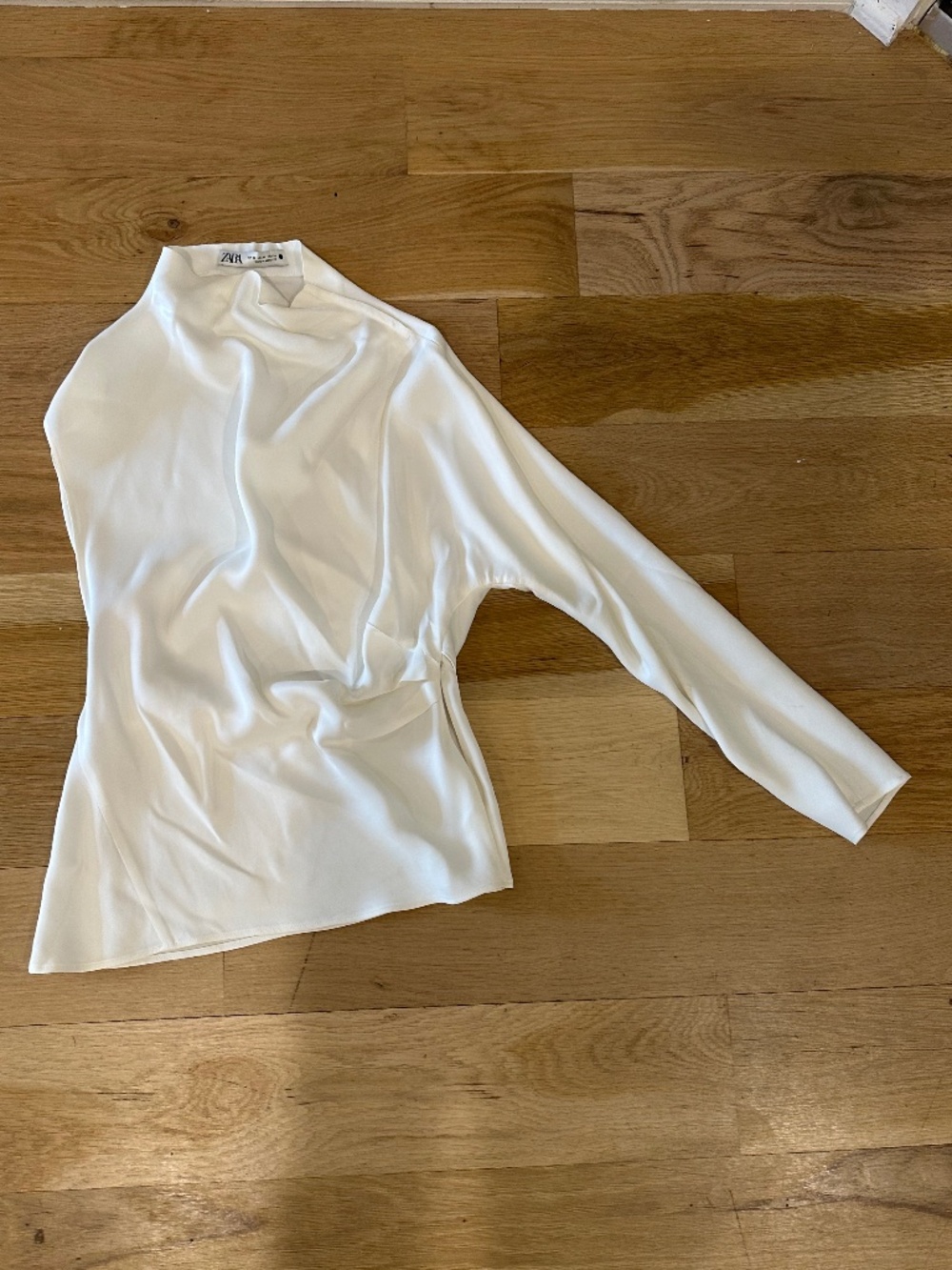 Zara Blouse One Arm Ivory Size XS